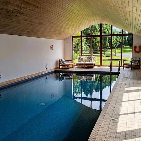 Laurel - Pet-Friendly Cottage With Indoor Pool, Hot Tub & Panoramic Snowdonia Views โคลวินเบย์ ภายนอก รูปภาพ