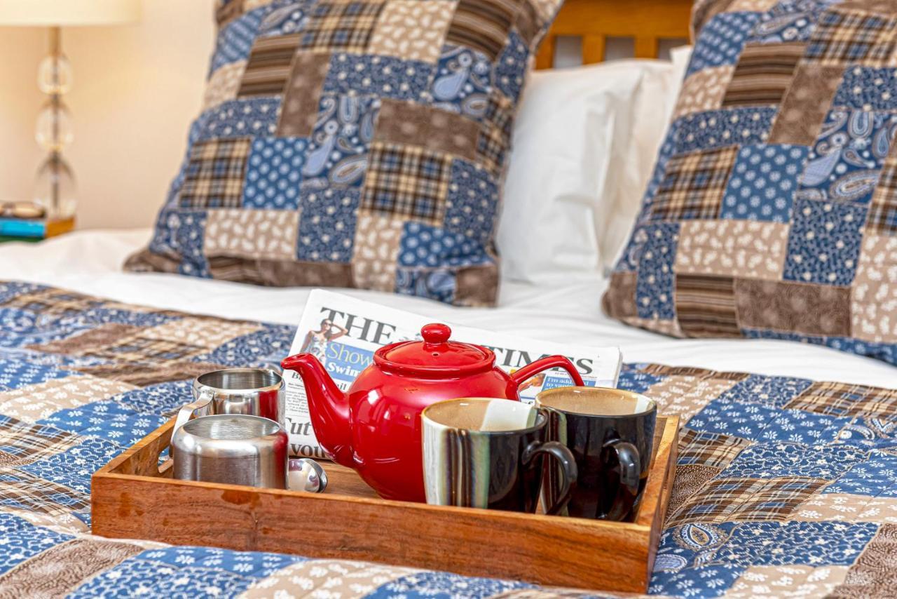 Laurel - Pet-Friendly Cottage With Indoor Pool, Hot Tub & Panoramic Snowdonia Views โคลวินเบย์ ภายนอก รูปภาพ